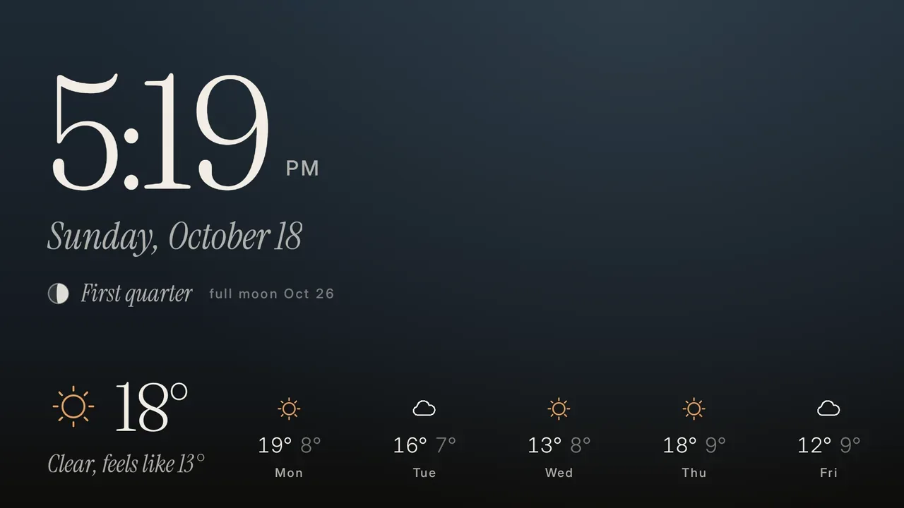 Almanak in its Nocturne theme: the time in large serif numerals, the date, the moon phase and a five-day forecast.